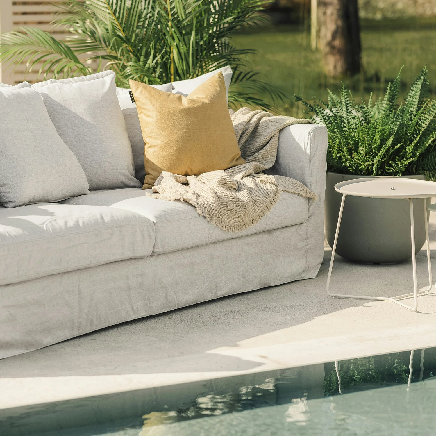Le Grand Air 3-Seater Sofa Outdoor Sunbrella, Silver Grey 4 Le Grand Air 3-Seater Sofa Outdoor Sunbrella, Silver Grey - Image 2