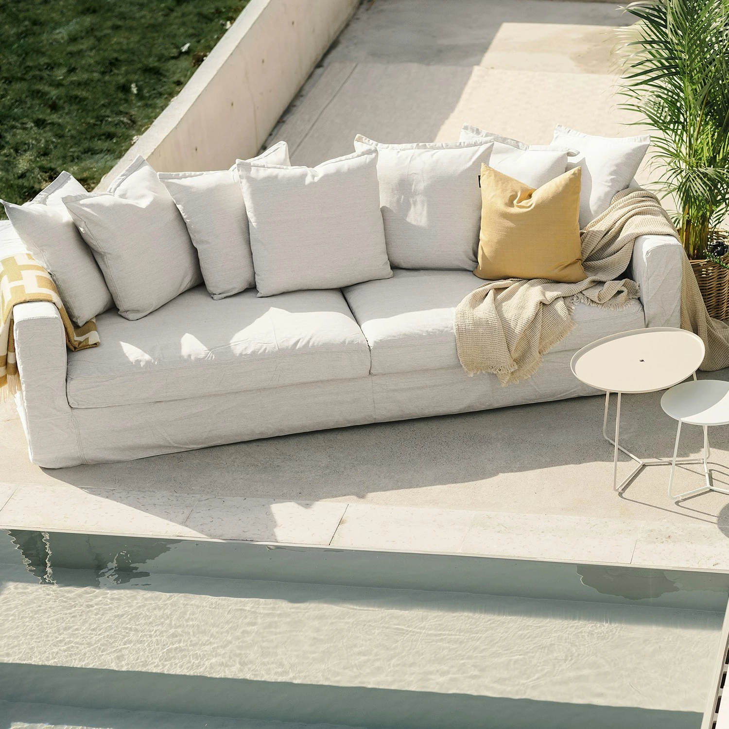 Le Grand Air 3-Seater Sofa Outdoor Sunbrella, Silver Grey 5 Le Grand Air 3-Seater Sofa Outdoor Sunbrella, Silver Grey - Image 3