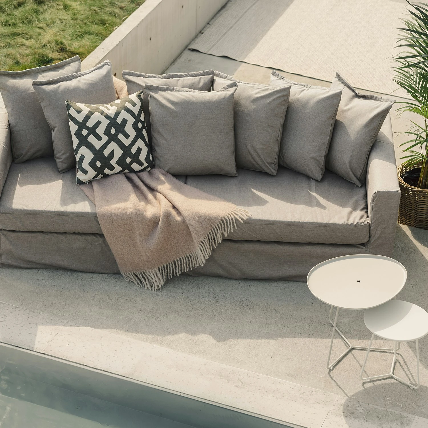 Le Grand Air 3-Seater Sofa Outdoor Sunbrella, Taupe 4 Le Grand Air 3-Seater Sofa Outdoor Sunbrella, Taupe - Image 2