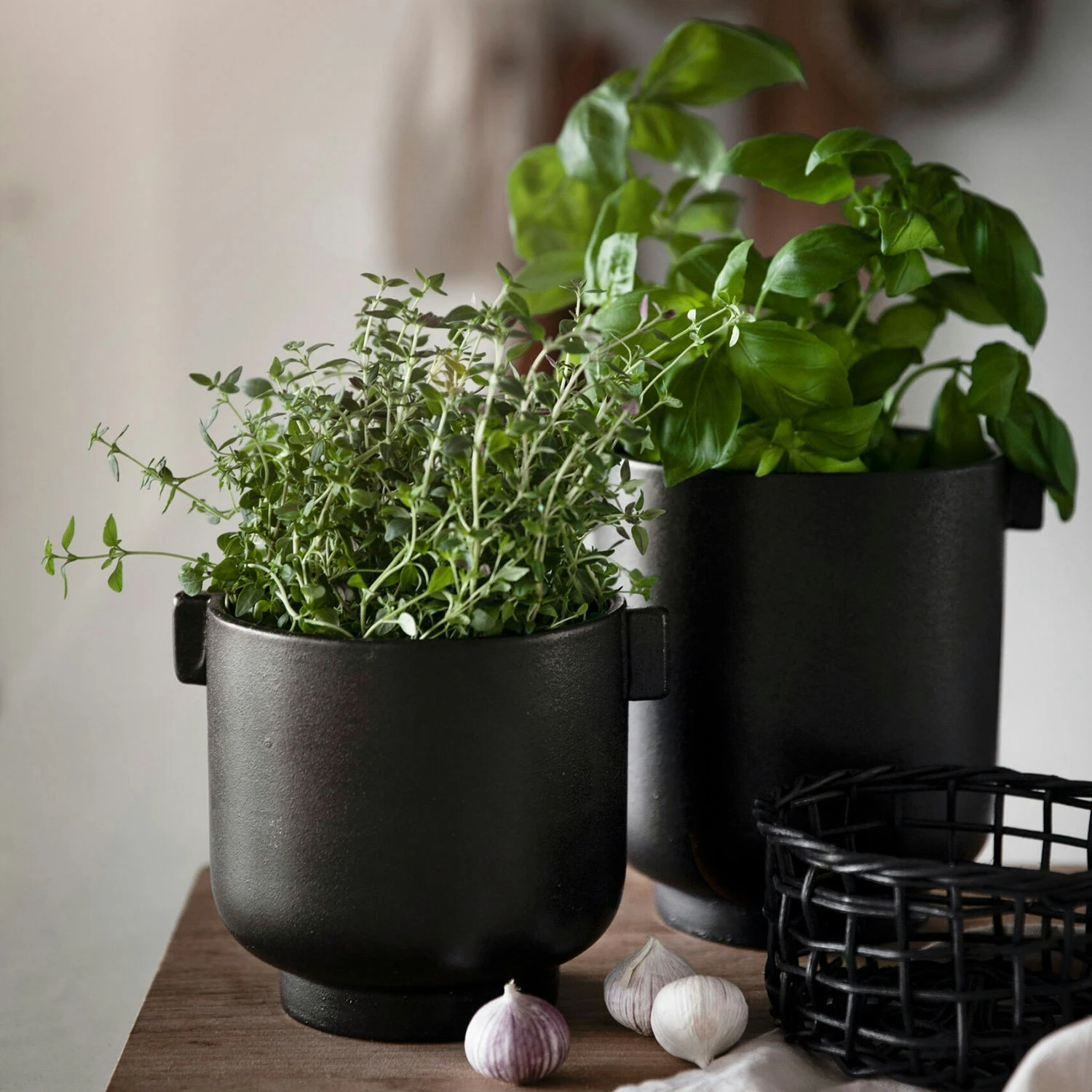 Ernst Pot With Ears H14 Cm, Black 4 Ernst Pot With Ears H14 Cm, Black - Image 2