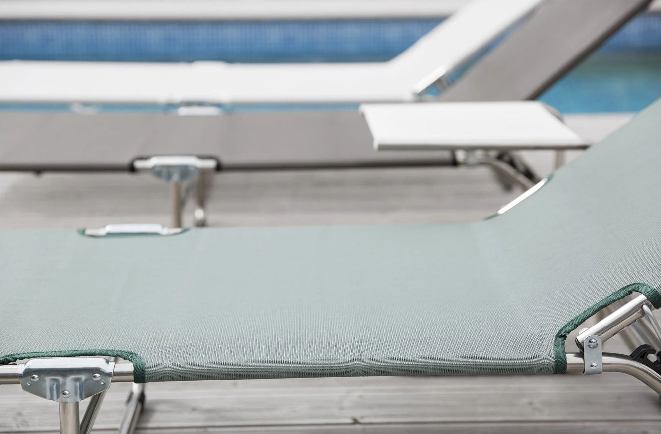 FIAM Amigo Sunbed, Sage Green 4 FIAM Amigo Sunbed, Sage Green - Image 2