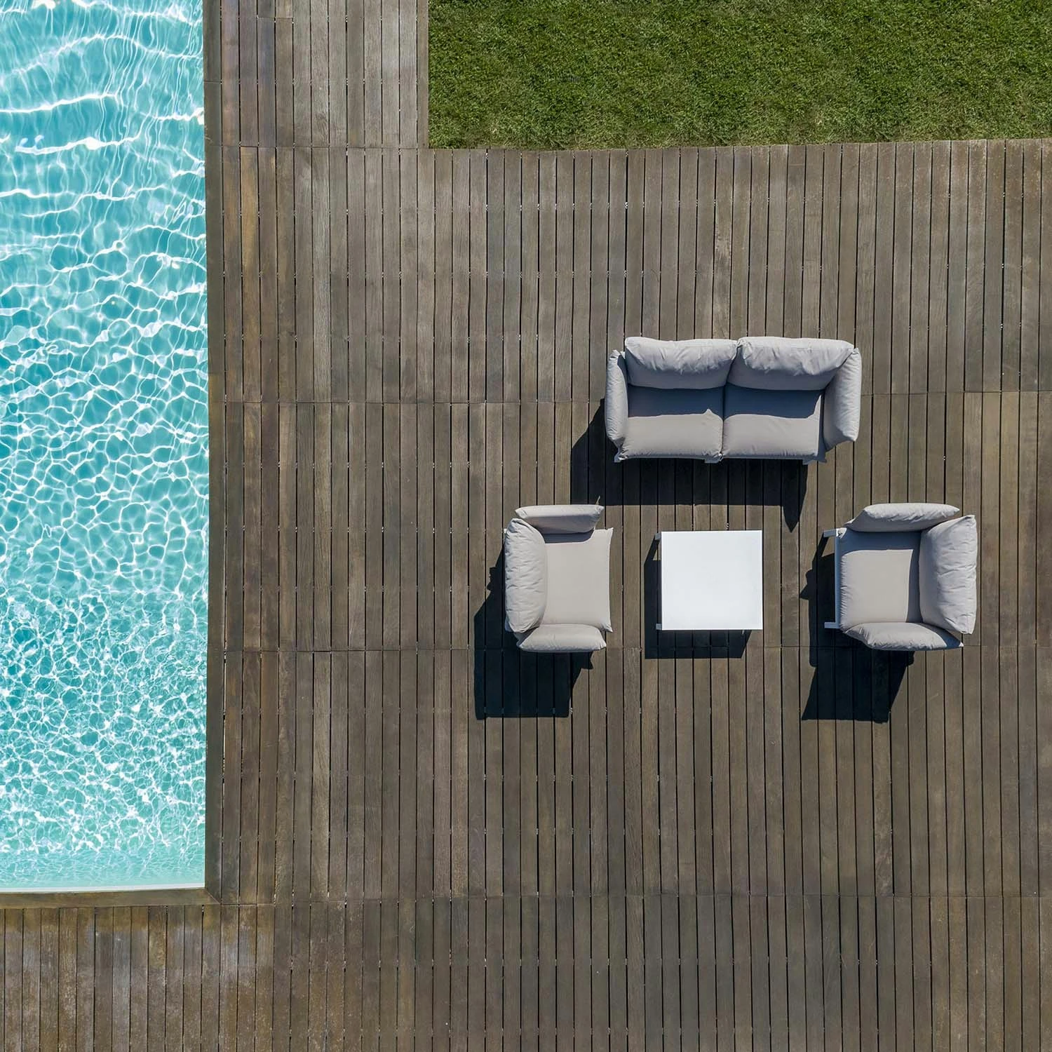 FIAM Domino Sofa 2-Seater, Beige/White 4 FIAM Domino Sofa 2-Seater, Beige/White - Image 2