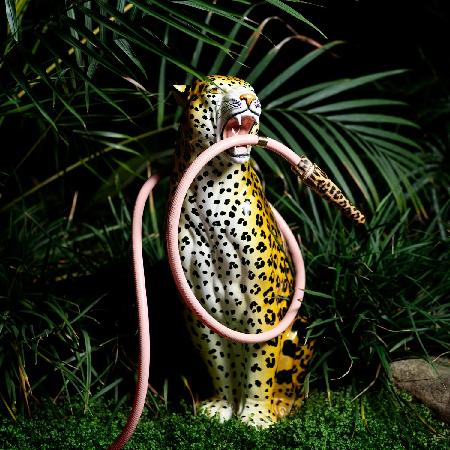 Garden Hose, Pink 6 Garden Hose, Pink - Image 4