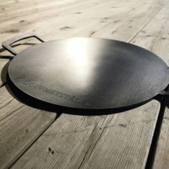 Steel Griddle Round With Handle, 33 Cm -Hay Store gourmetstal steel griddle round with handle 3