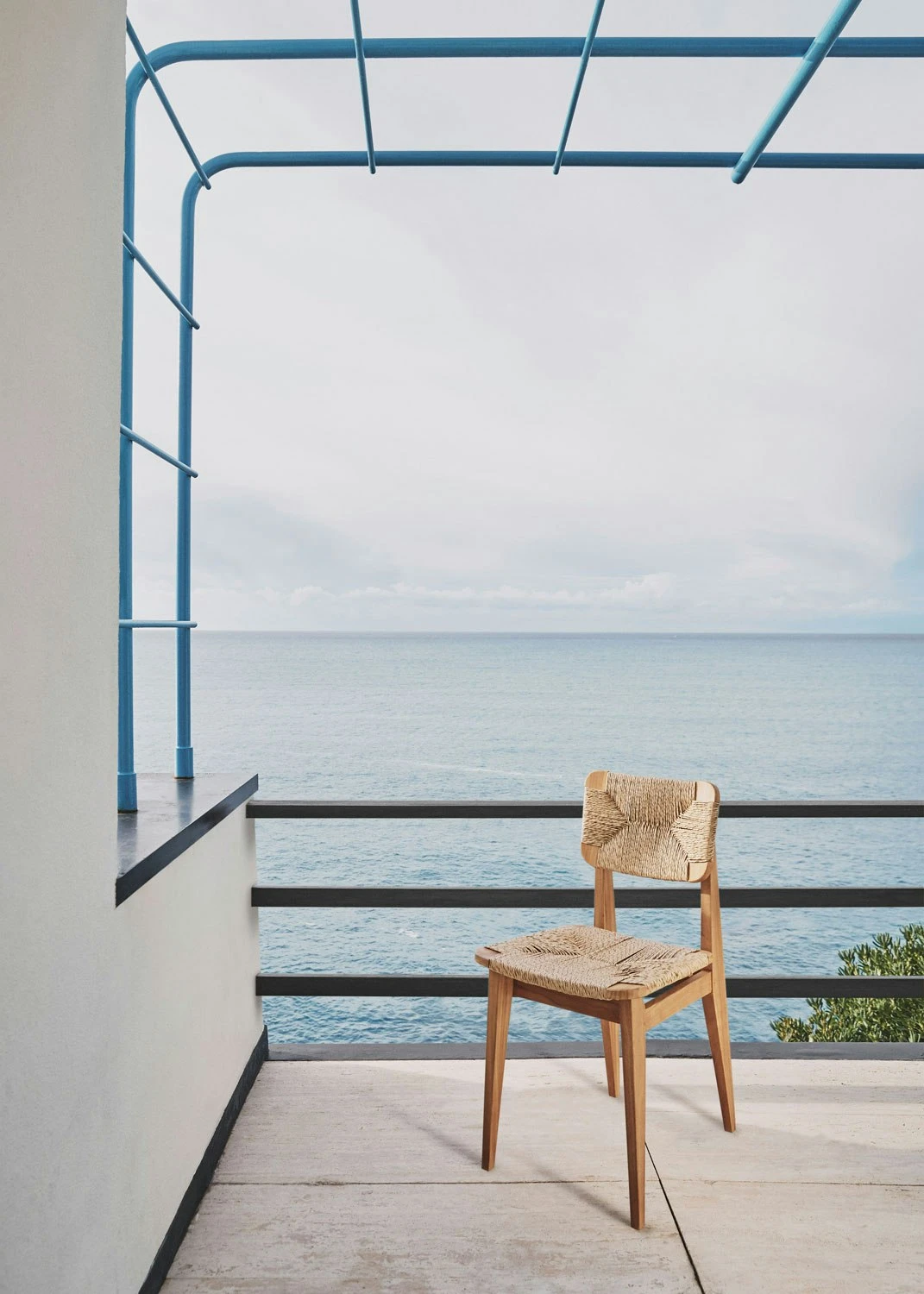 Gubi C-Chair Outdoor Dining Chair Teak 7 Gubi C-Chair Outdoor Dining Chair Teak - Image 5