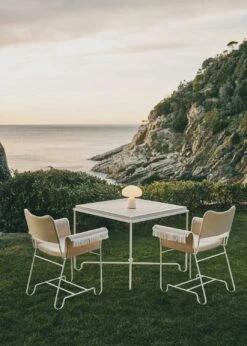 Gubi Tropique Dining Table 90x90 Cm, White 13 Gubi Tropique Dining Table 90x90 Cm, White -Hay Store gubi tropique dining table classic black 9