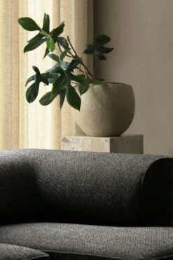 Menu Plantas Planter Ivory, 32 Cm -Hay Store menu plantas planter h 17 ivory 20