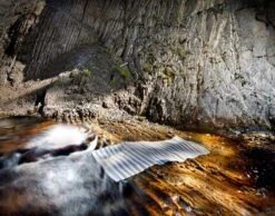 Duo Rug 85x160 Cm, Black/Vanilla -Hay Store pappelina duo rug black vanilla 2