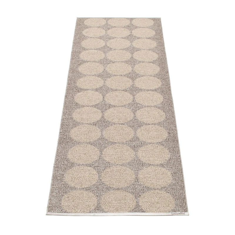 Hugo Rug 70x160 Cm, Metallic Mud/Mud 3 Hugo Rug 70x160 Cm, Metallic Mud/Mud