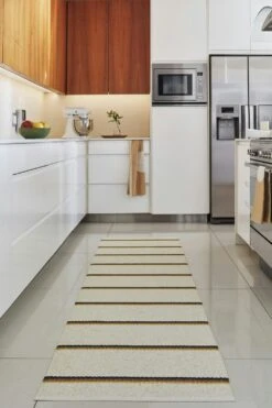 Olle Rug Ochre / Background Vanilla, 70x90 Cm 7 Olle Rug Ochre / Background Vanilla, 70x90 Cm -Hay Store pappelina olle rug ochre background vanilla 2