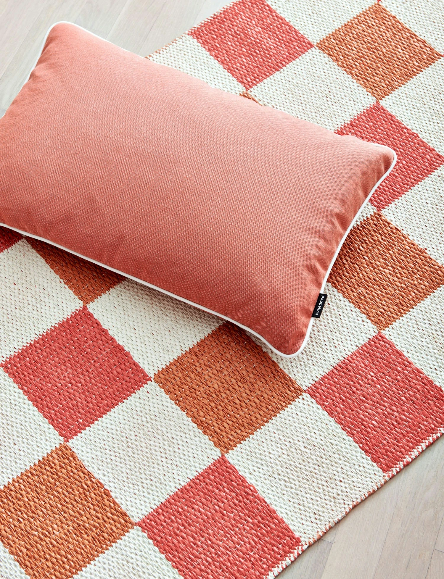 Sunny Cushion Flamingo, 38x58 Cm 4 Sunny Cushion Flamingo, 38x58 Cm - Image 2