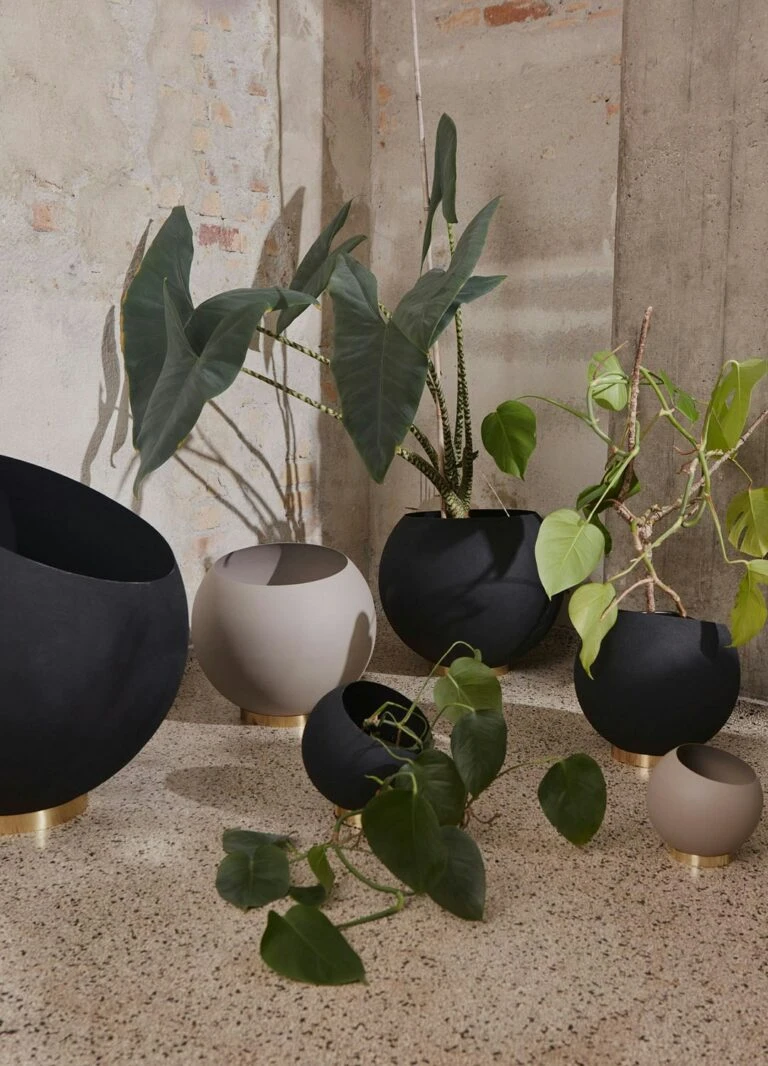 Hay Store 34 Hay Store -Hay Store aytm globe flower pot black 6 3 768x1066 1